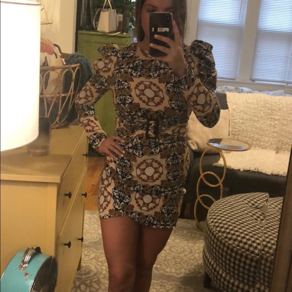 Puff sleeve bodycon dress
